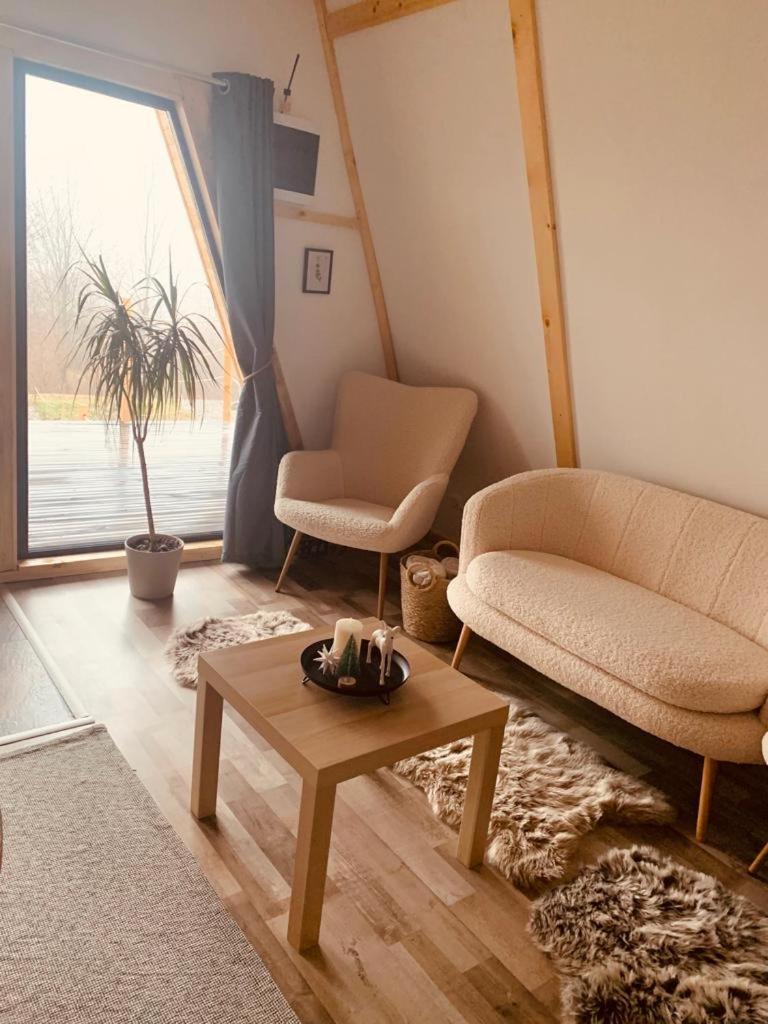 Vila Casutele Din Poienita Comarnic Exteriér fotografie